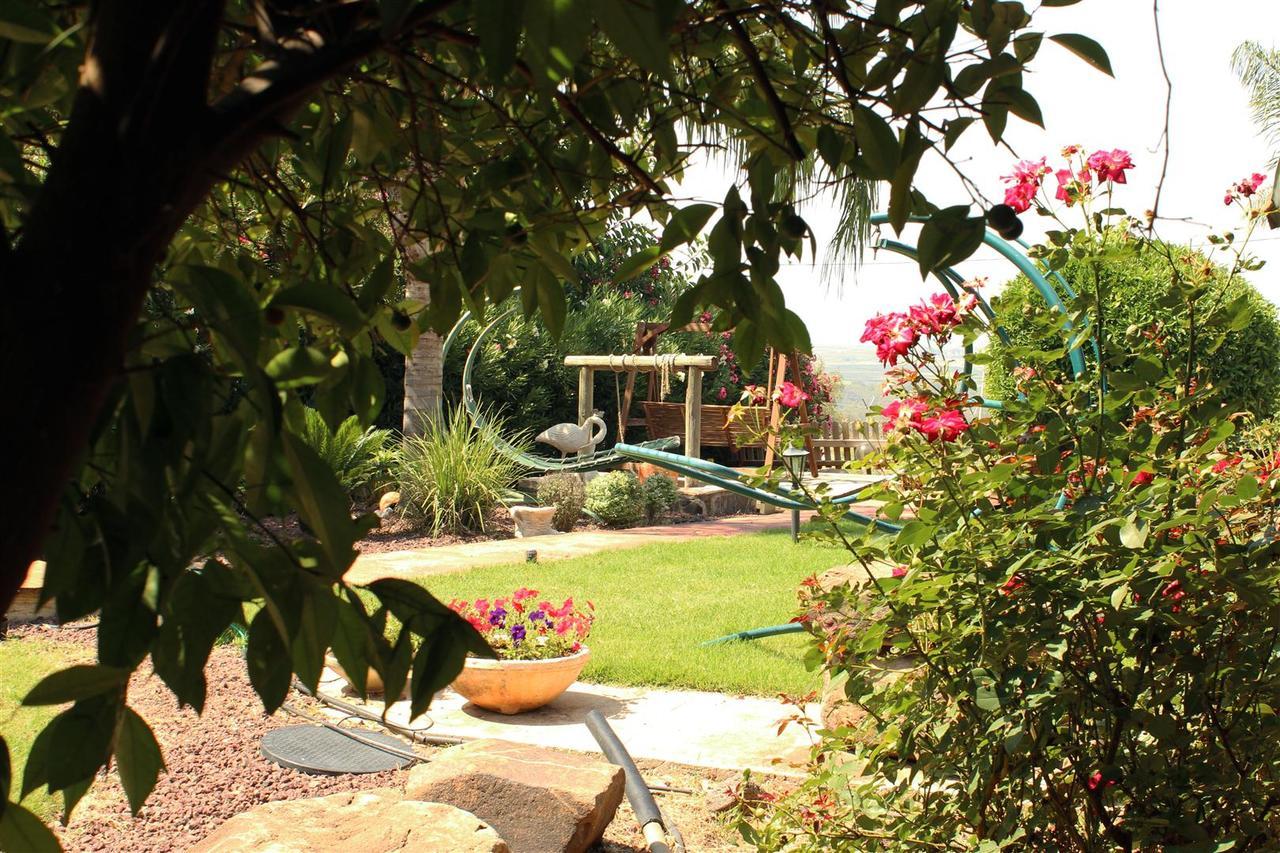 כחול ירוק בכפר Villa Had Nes Ngoại thất bức ảnh