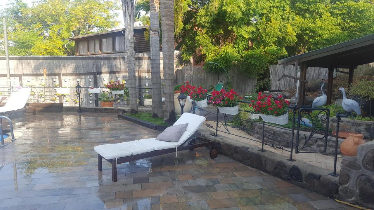 כחול ירוק בכפר Villa Had Nes Ngoại thất bức ảnh